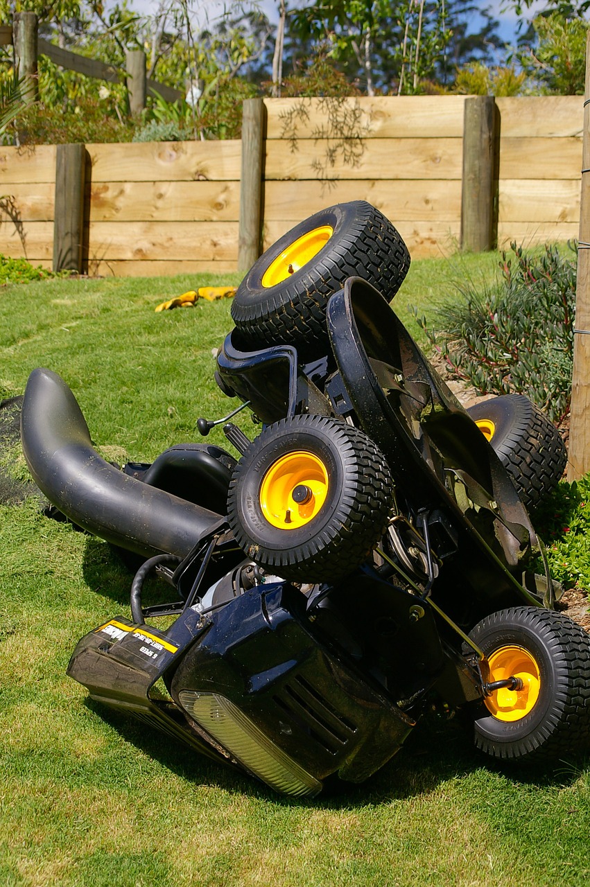 mower-432793_1280